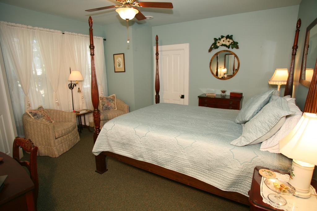 C.W. Worth House Bed And Breakfast Wilmington Habitación foto